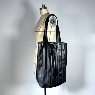 Mid Sized Tote